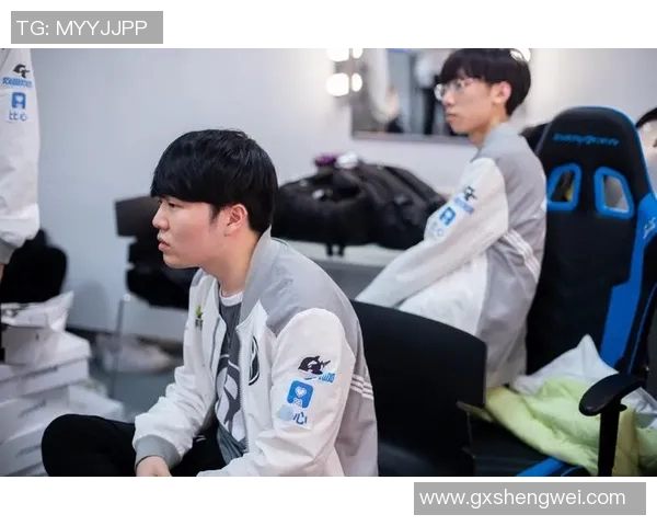 和平精英玩家热议JDG节奏争议引发的战术思考与竞技反思 和平精英玩家热议JDG节奏争议引发的战术思考与竞技反思